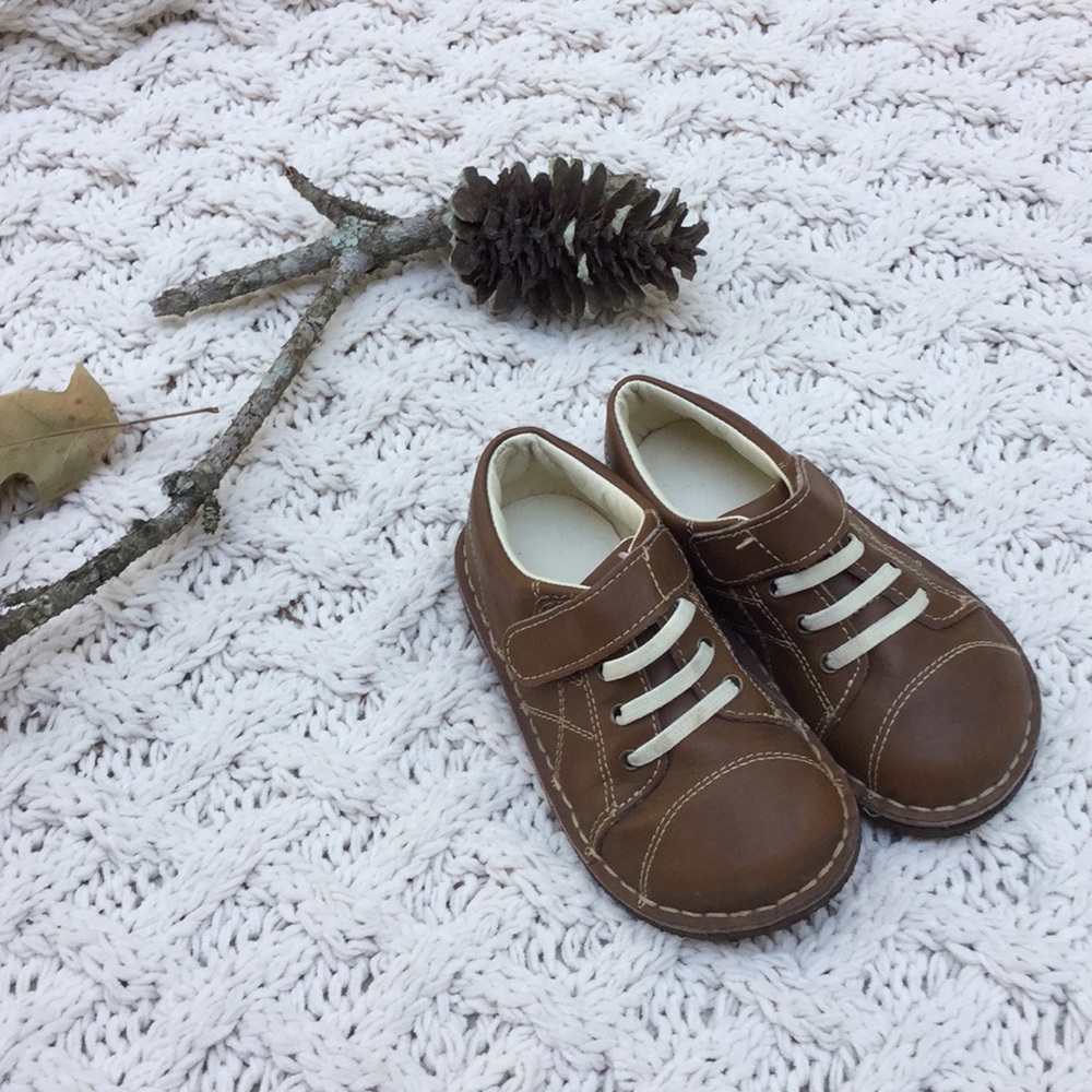 Trimfoot leather walker shoes